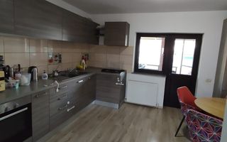 Casă de vânzare – complet mobilată, ideală pentru familie - Poză 3