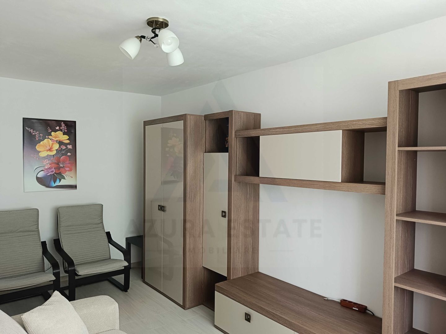 Apartament 3 camere prima inchiriere balcon inchis zona Vasile Aaron - Poză 1