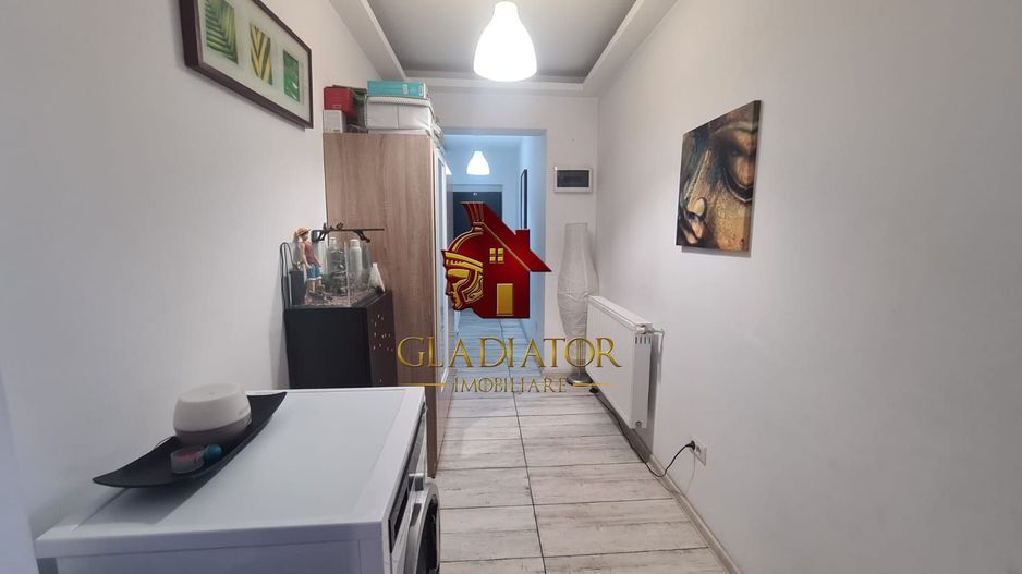 Apartament 2 camere – Tătărași, Ateneu – Etaj 2/4 – Renovat, poziție e - Poză 3