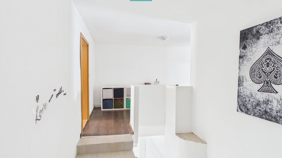 Casă cu 6 camere în zona Central - Poză 7