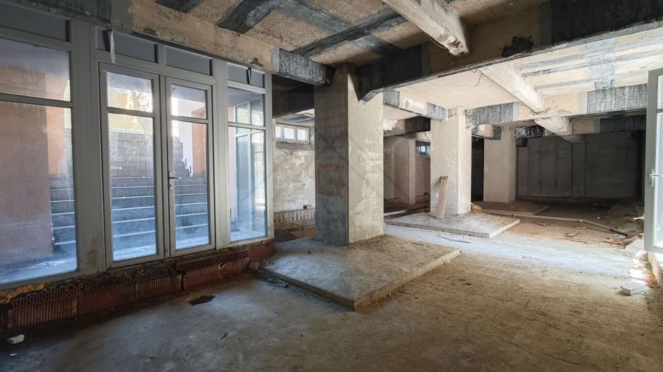 SAD, zona Complex Studentesc, vizibilitate excelenta! - Poză 1