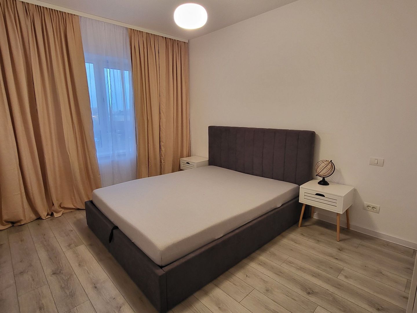 Apartament cu 2 camere - de inchiriat - Poză 4