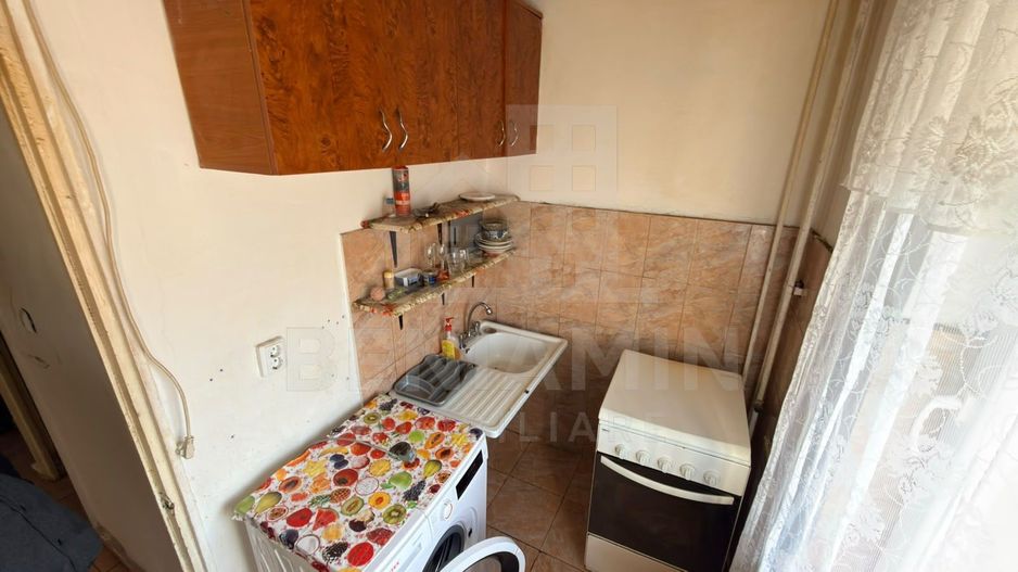 Garsoniera decomandata zona Sucpi Electroputere etaj 2 centrala - Poză 3