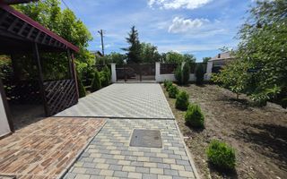 🏡 Casă renovată cu 6 camere, teren 557 mp – Berceni, Prahova - Poză 28