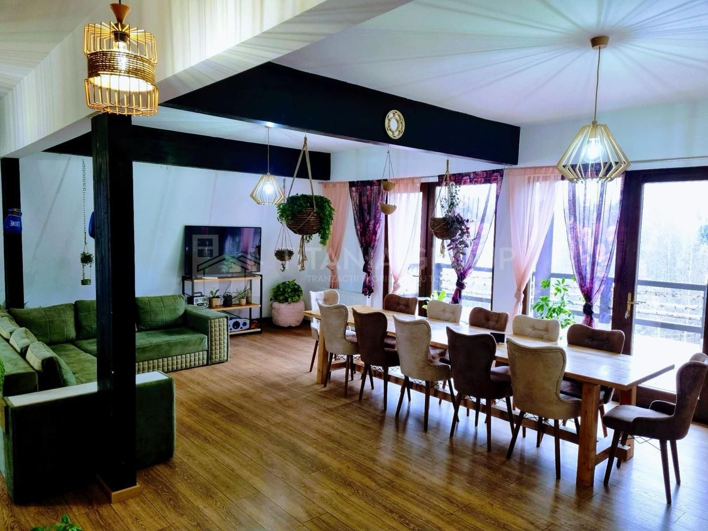 INVESTITIE Vila moderna + vila la rosu, teren 1480 padure - Poză 16