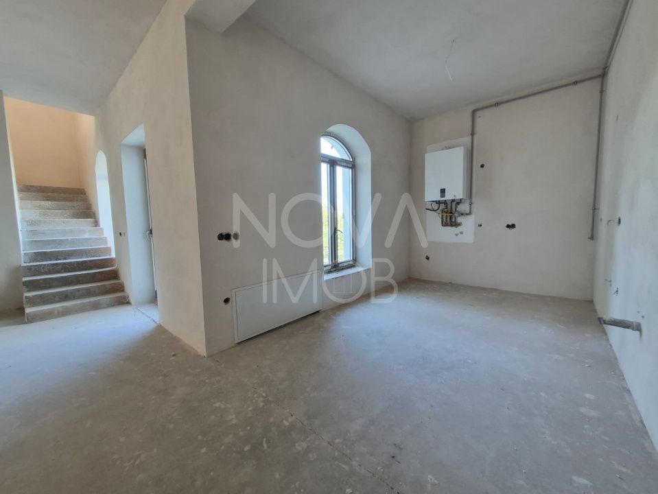 Casa generoasa cu 5 camere, 2 bai, dressing si parcare – Sura Mica - Poză 15