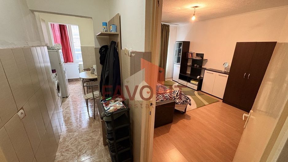 garsoniera | etaj 1 | mobilat si utilat | zona exceclenta | - Poză 2