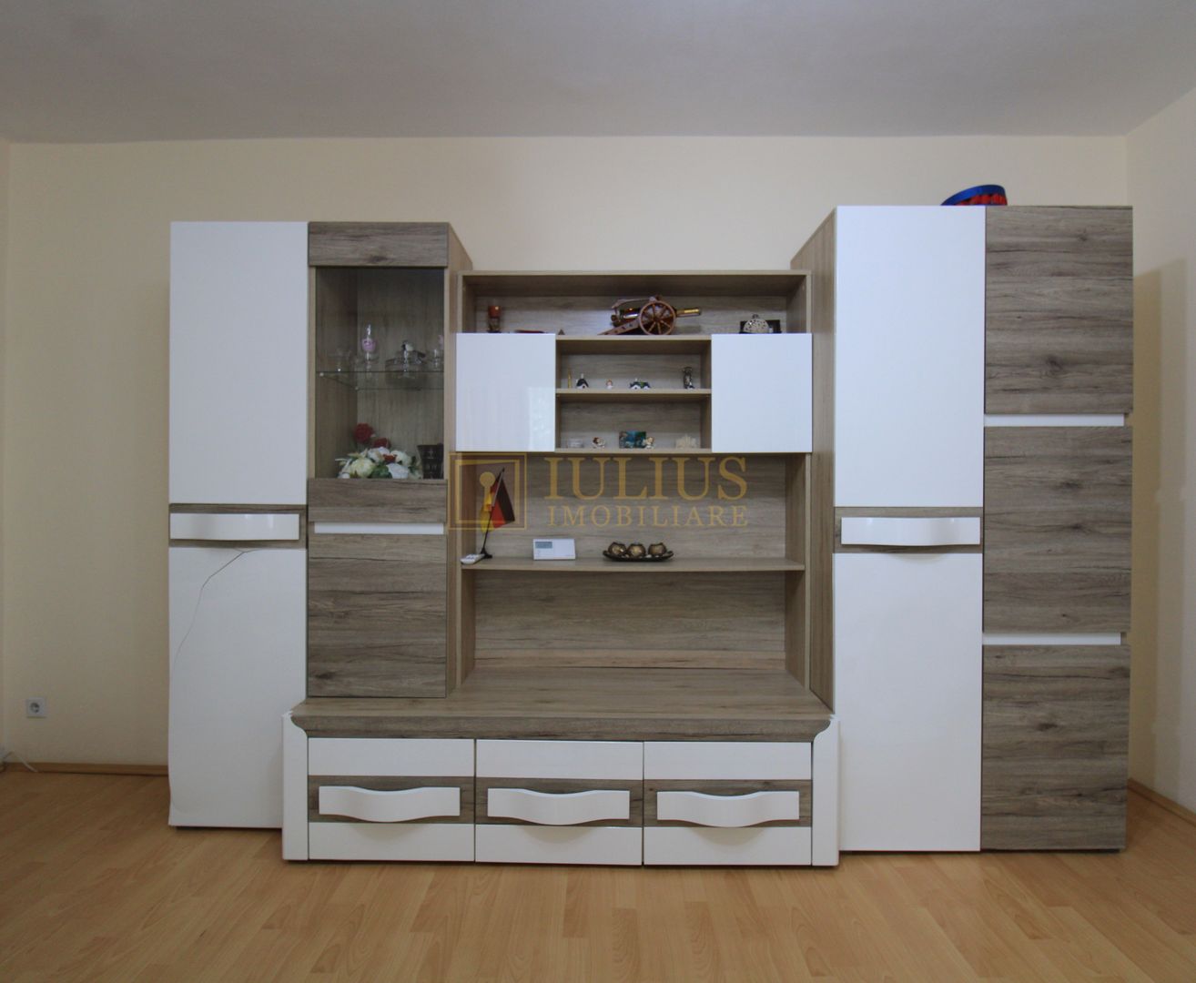 3 camere, 2 bai, centrala proprie - Poză 3