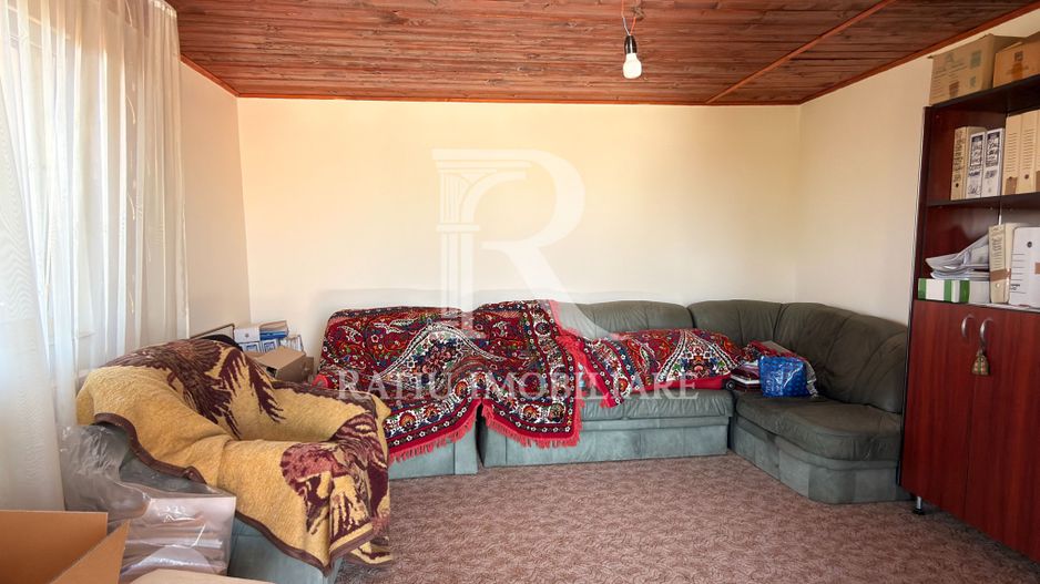 Casă cu spațiu comercial | Curte | Garaj | Parcare | Nojorid - Poză 24