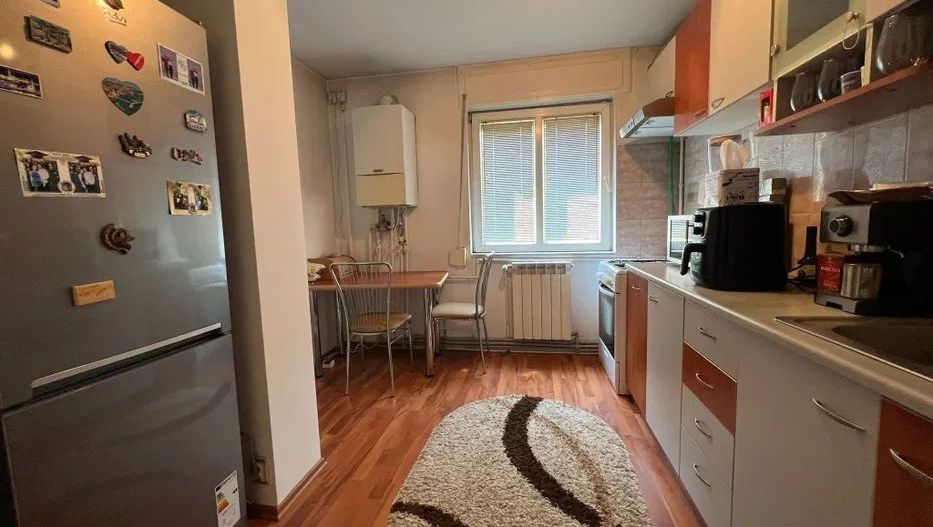 AP. 3 CAMERE - RAHOVA, CENTRALA PROPRIE, BUCATARIE INCHISA, PARCARE - Poză 2