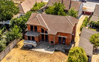 Două case pe Calea Radnei comision 0 - Poză 1