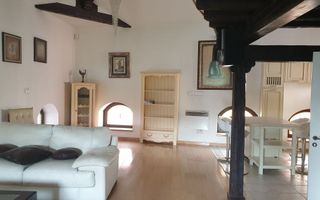 Casa de inchiriat in zona Mosilor |renovata si consolidata recent - Poză 1