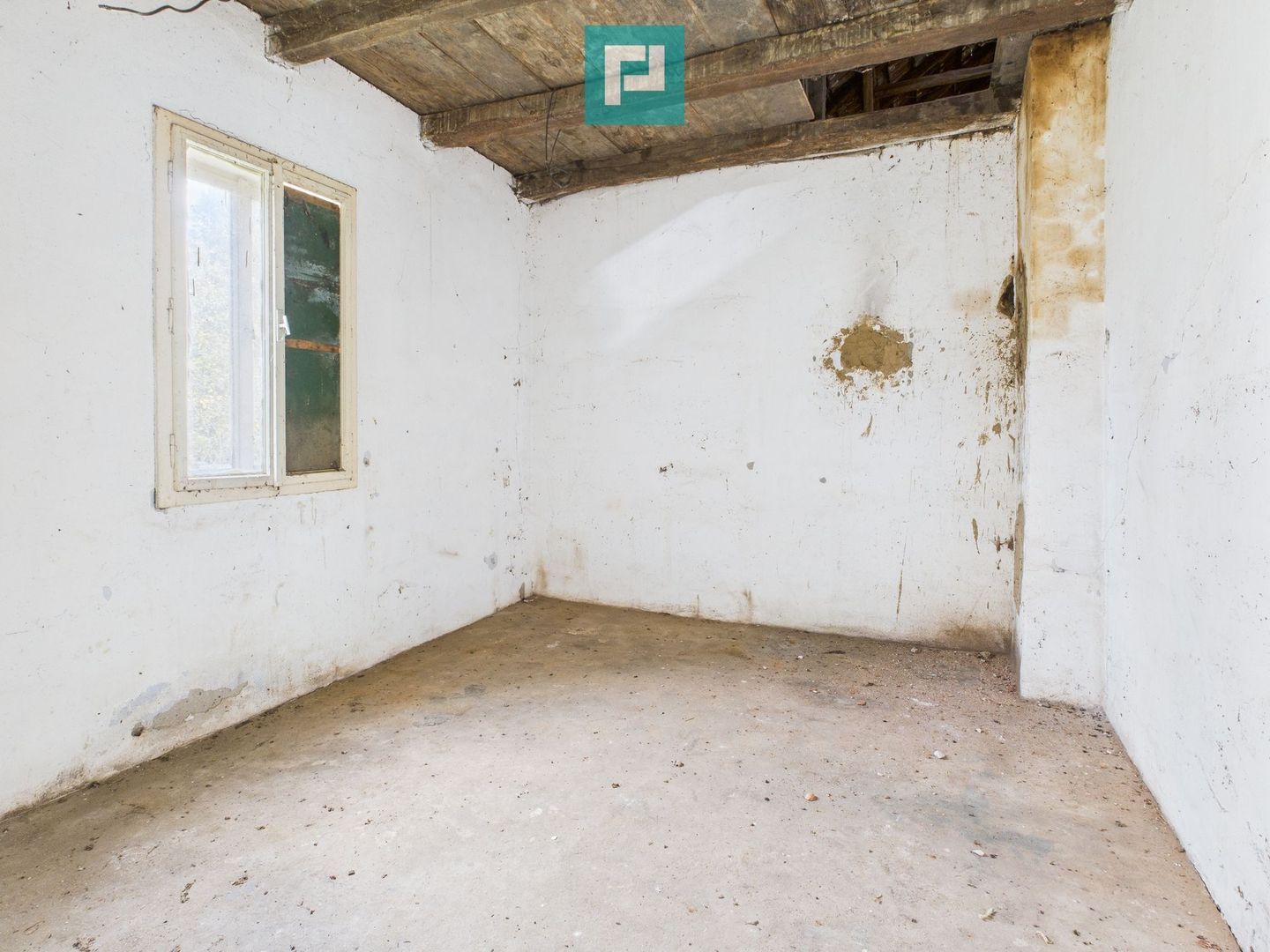 Casă cu teren generos Vărădia de Mureș - Stejar - Poză 27