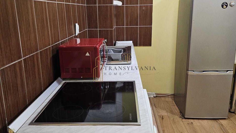 Garsoniera spatioasa la etaj intermediar, bloc cu Lift, Zona Broscarie - Poză 2