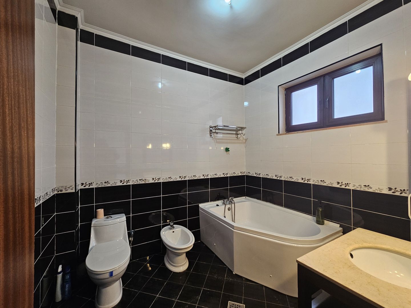 Apartament 3 camere de inchirat Rond OMV Pipera loc parcare inclus - Poză 6