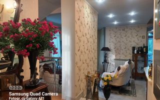 Casa lux cu 5 camere in Rontau - Poză 4