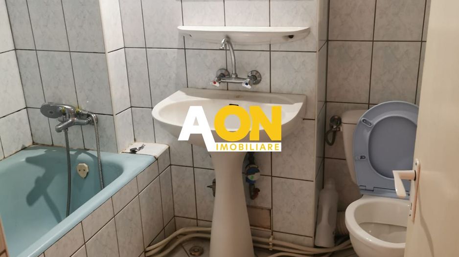 Apartament cu 3 Camere, Etaj Intermediar, Zona Parc Cetate - Poză 10