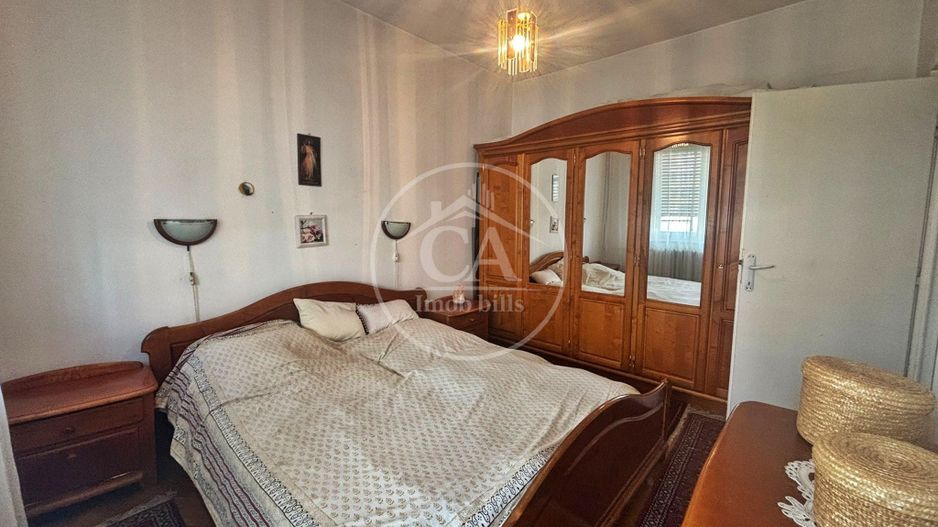 Apartament de vanzare cu 3 camere in zona Dacia Oradea - Poză 3