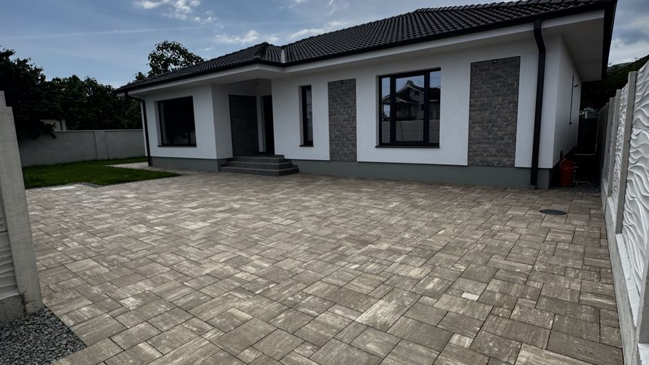 Casa pe un nivel zona Cetate - Poză 2