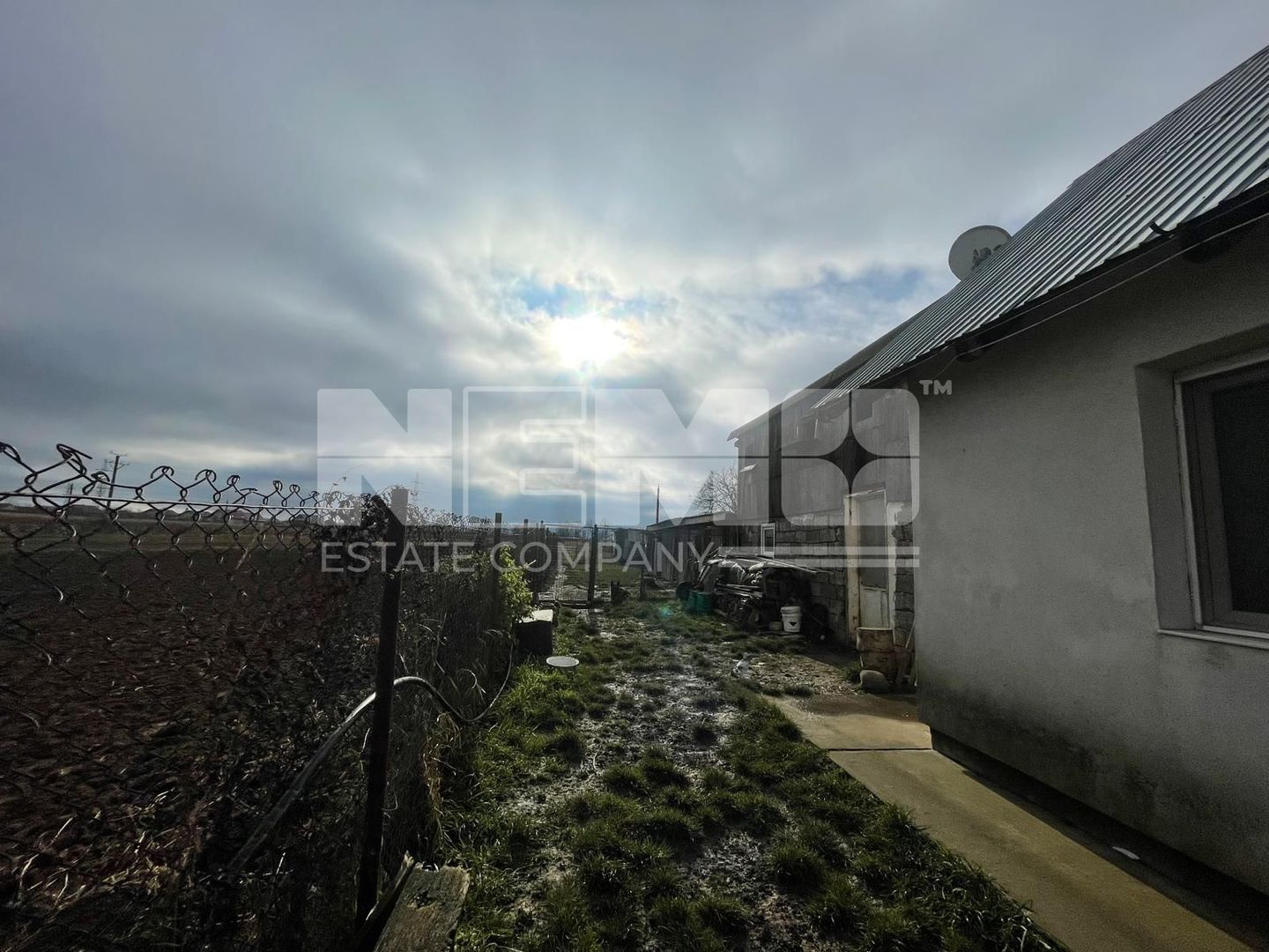 TEREN EXTRAVILAN CU CONSTRUCȚIE | IDEAL PENTRU FERMA/ADAPOST ANIMALE - Poză 3