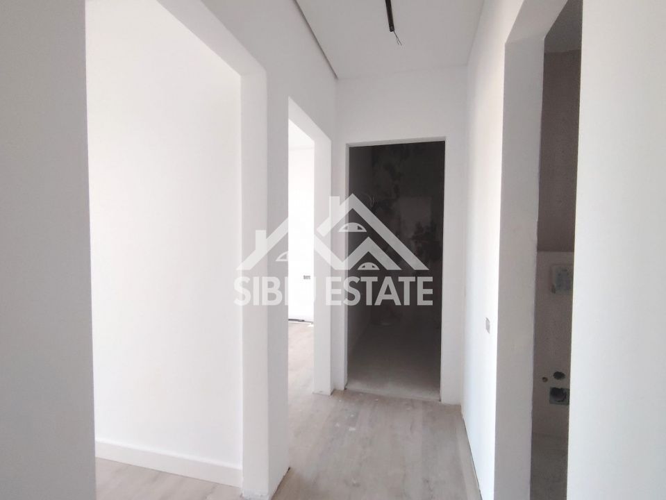 Apartament Sibiu central 3 camere, 2 bai Imobil Top lift garaj - Poză 6