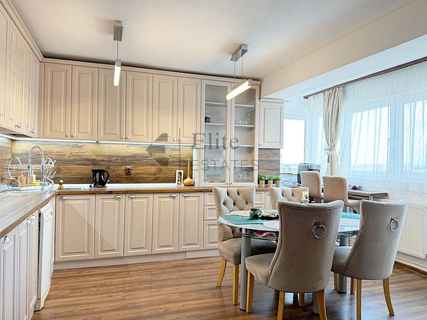 Apartament 4 camere ultracentral in Oradea | View Panoramic - Poză 1