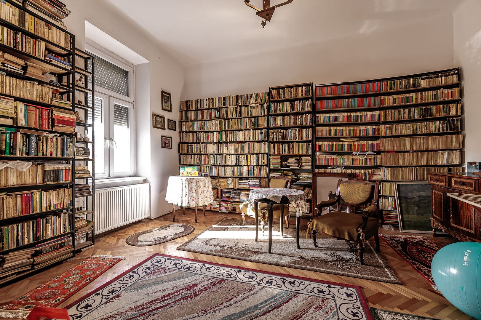 Oportunitate imobiliară! Clădire cu 18 apartamente - Poză 1