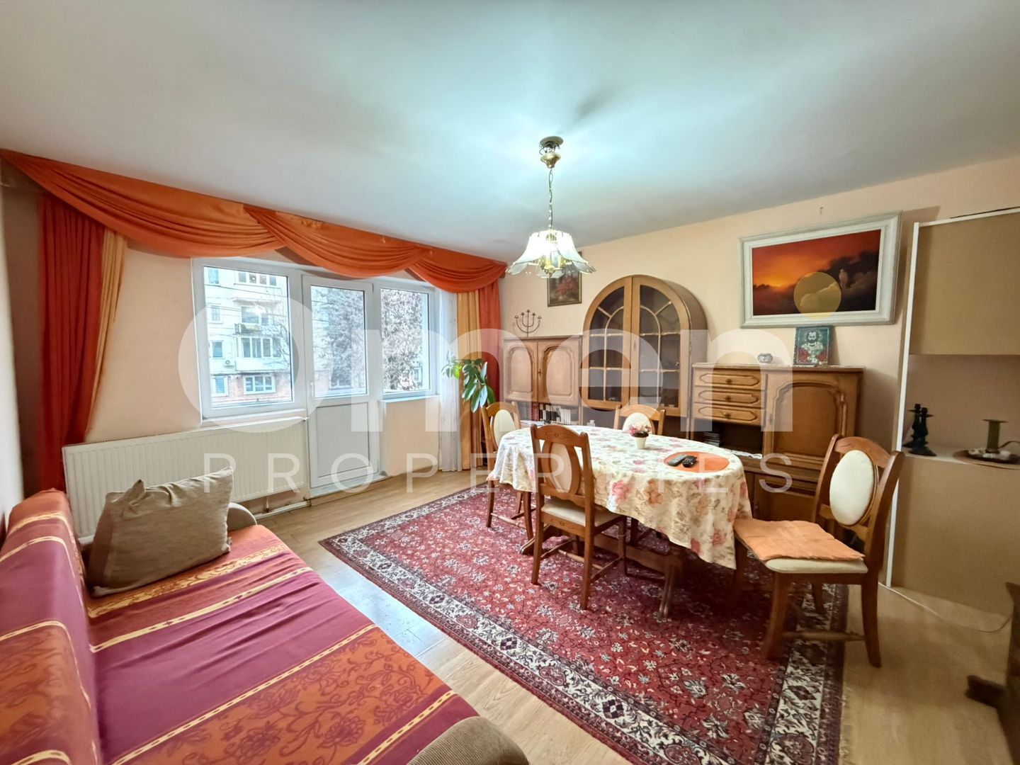 Apartament cu 4 camere, decomandat, etaj intermediar, garaj inclus, Victoriei - Poză 3