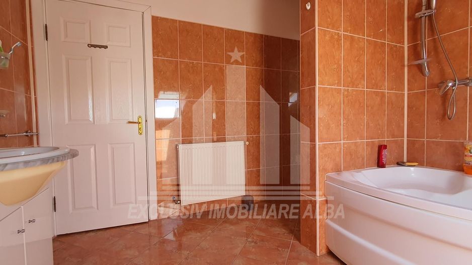Casa individuala | 240 mp | 730 mp teren | Toate utilitatile | Cetate - Poză 7