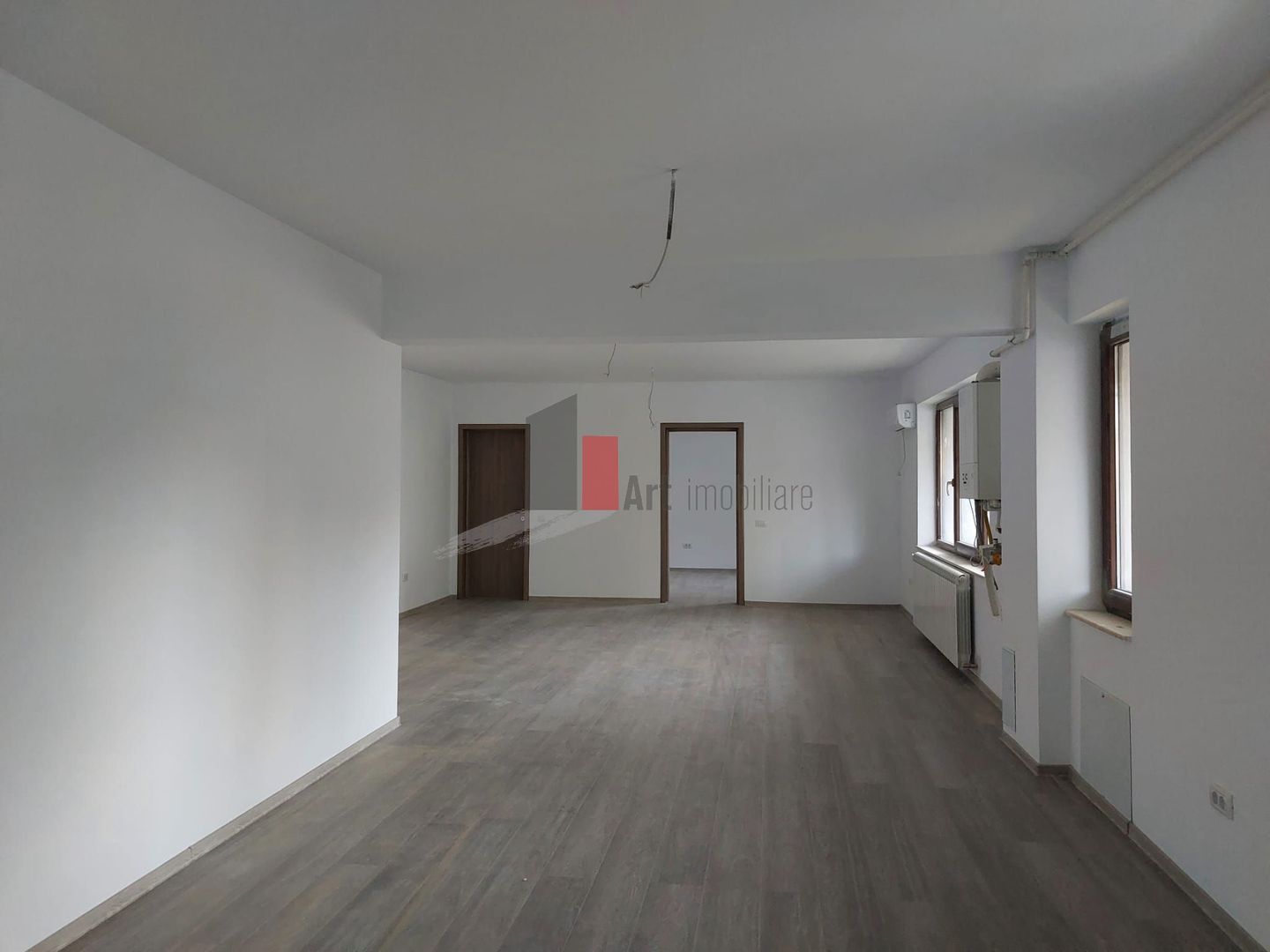 Spatiul "MAGRANA" , P-ta Alba Iulia, imobil 2024, TOTUL NOU, PARCARE INCLUSA - Poză 1