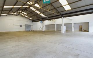 Hală suprafața de 529mp în Arad - Poză 1