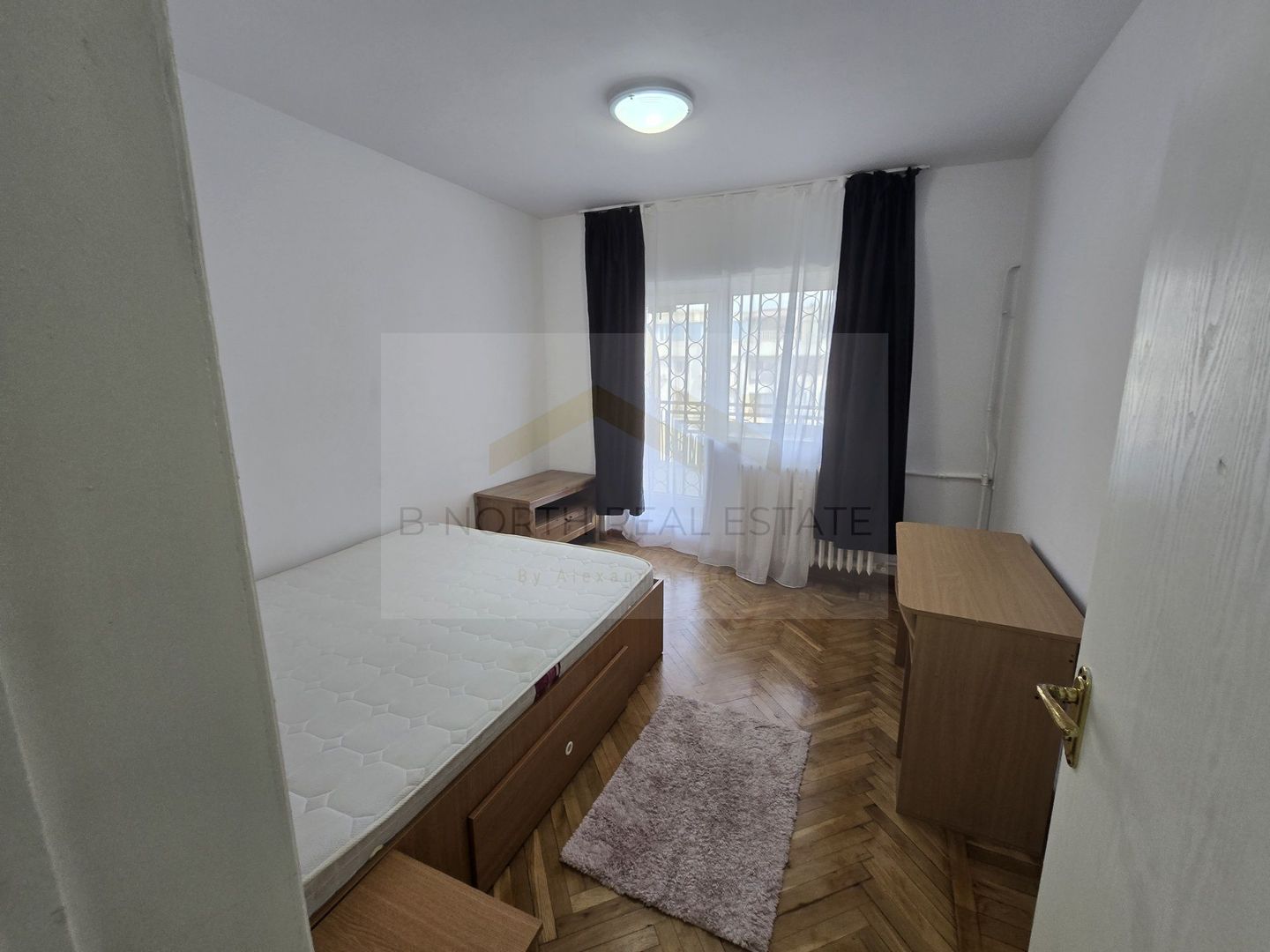 Apartament cu 4 camere de tip Duplex - Bvd. Unirii - Zona centrala - Poză 1