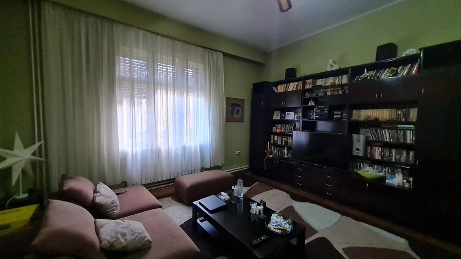 Vila generoasa,destinatii multiple - Poză 3