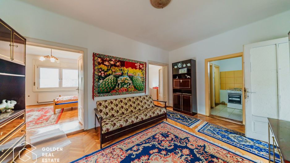 Vila superba, P+E,  Cuvin, 9 camere, 200 mp si teren 1300 mp plus anexa 3 camere - Poză 18