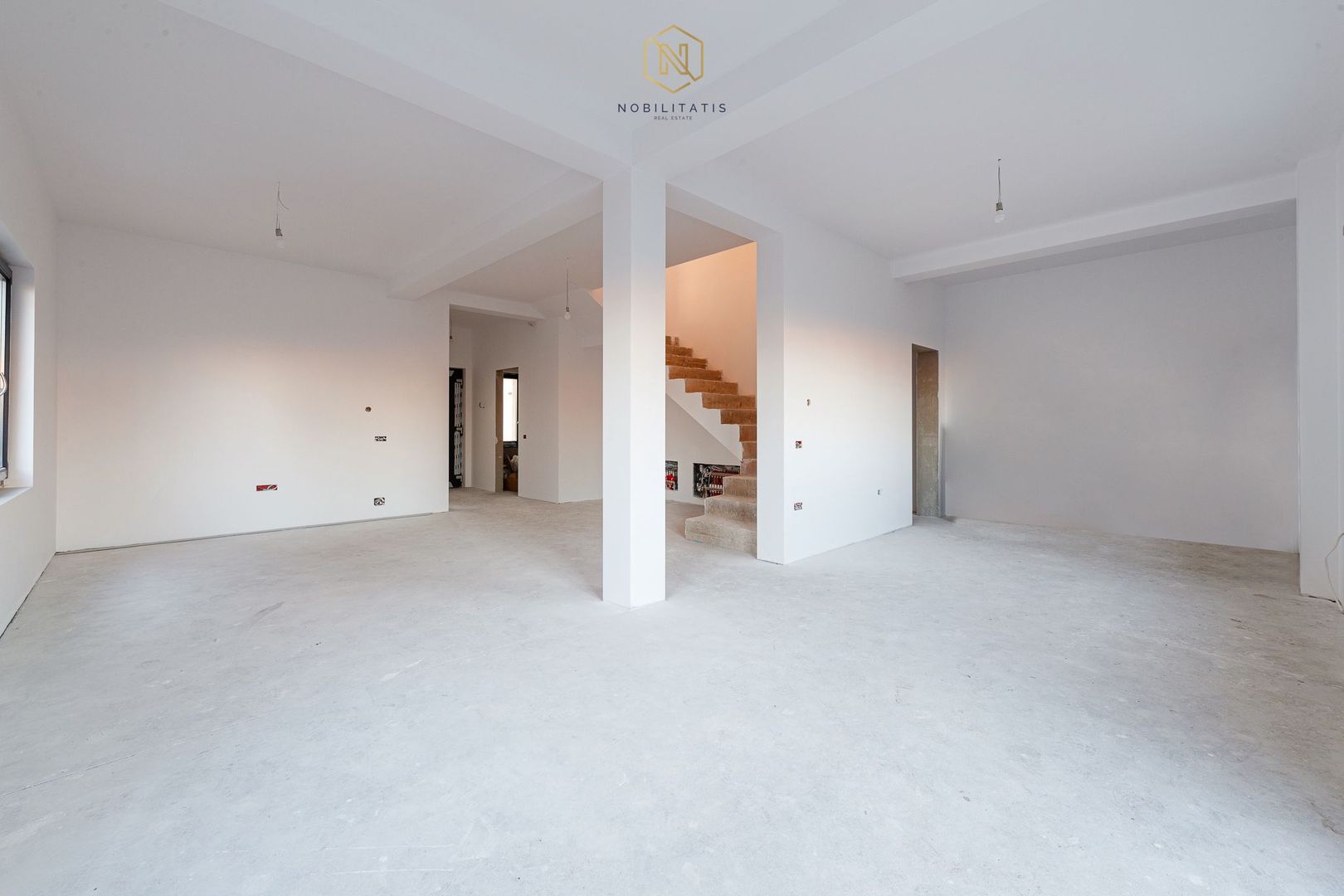 Duplex nou deosebit - despartit prin camera tehnica | Curte amenajata - Poză 19