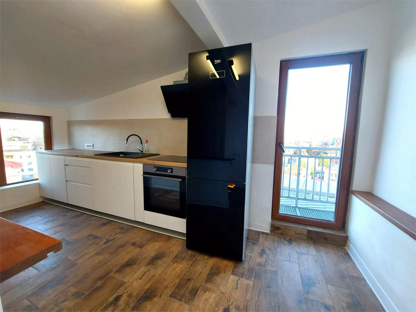 Penthouse 3 camere, 105 mp, terasa 15 mp, zona Eminescu, bloc nou - Poză 1