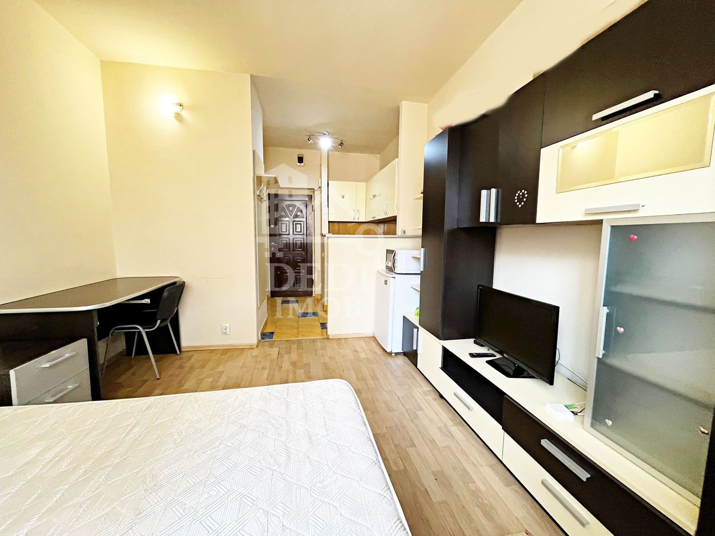 Apartament 1 camere de vânzare in zona Rogerius, Oradea - Poză 2