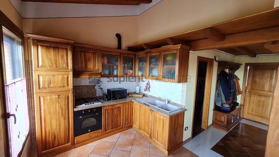 SAPIENT IMOBILIARE / Apartament deosebit - str. Cuza Vodă - Poză 4