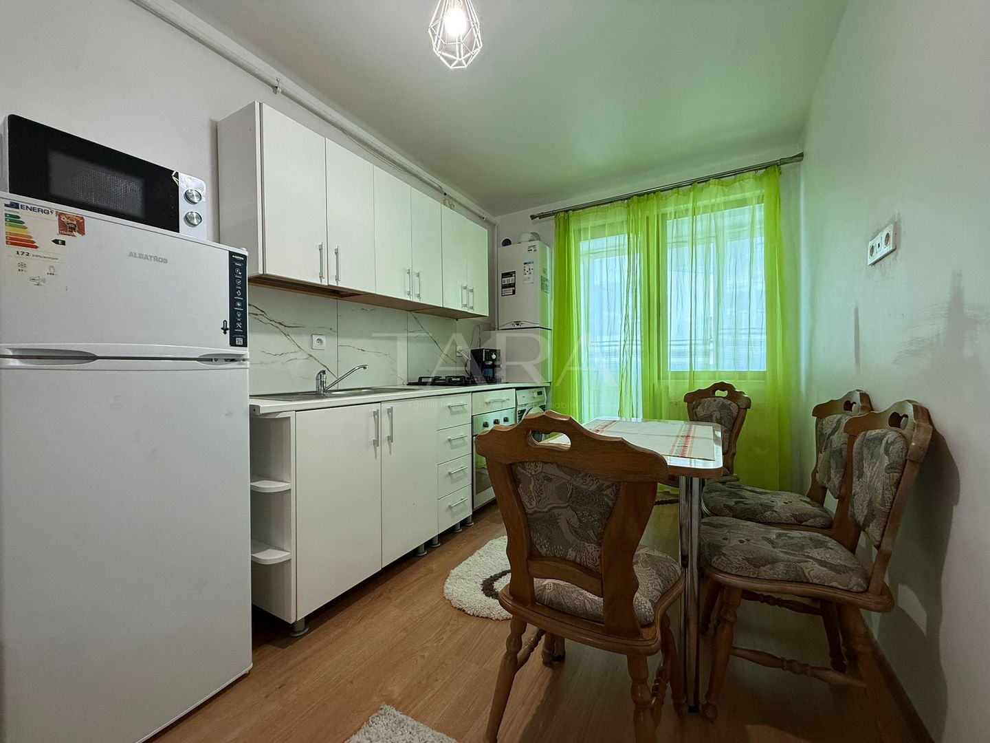 Apartament 2 camere de închiriat, zonă Panemar, Florești - Poză 1