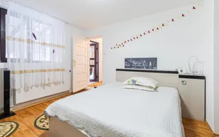 Casă individuală, vedere către Bucegi, la 300 m de Centru, Gară sau Cantacuzino - Poză 23
