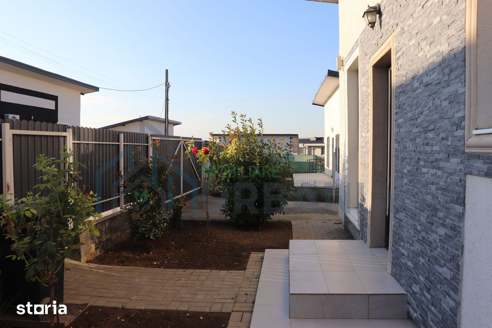 DIRECT PROPRIETAR, Casa de vânzare, 3 camere 85 mp, curte 400 mp - Poză 2