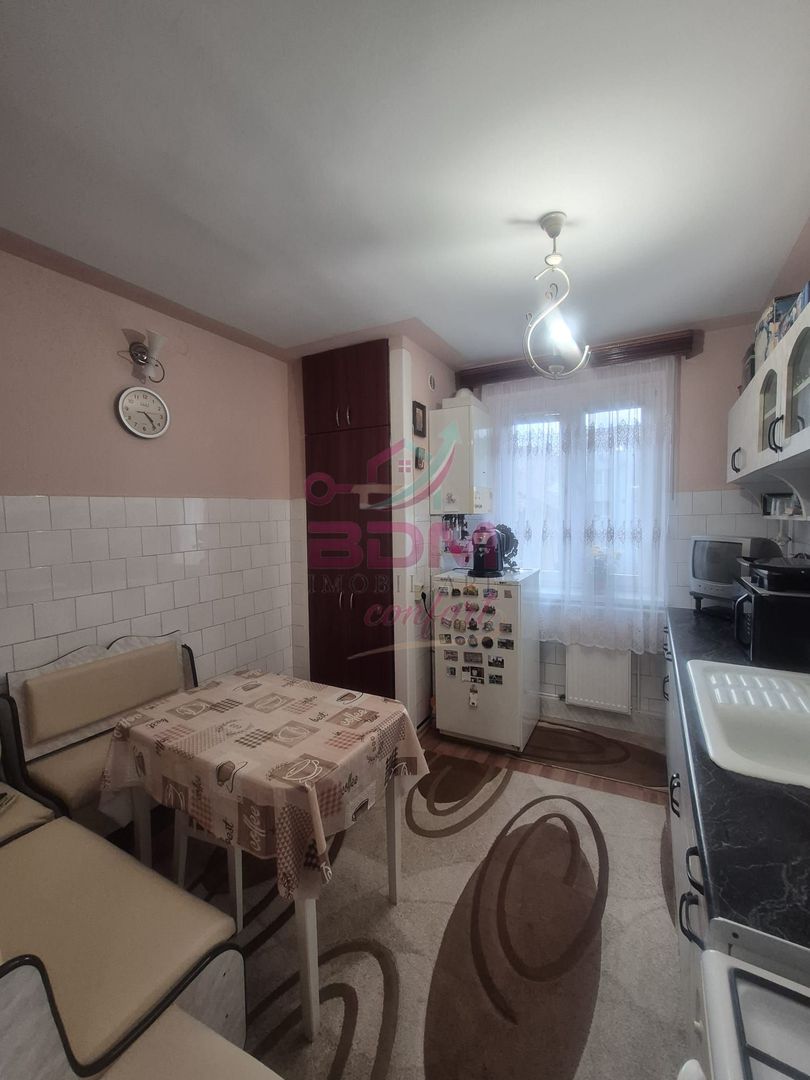 Apartament 2 camere | etaj intermediar | garaj | Micro 2 - Poză 7