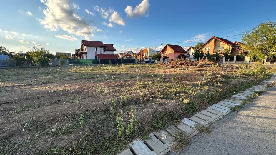 Teren 920 mp cu 2 fronturi - Poză 2