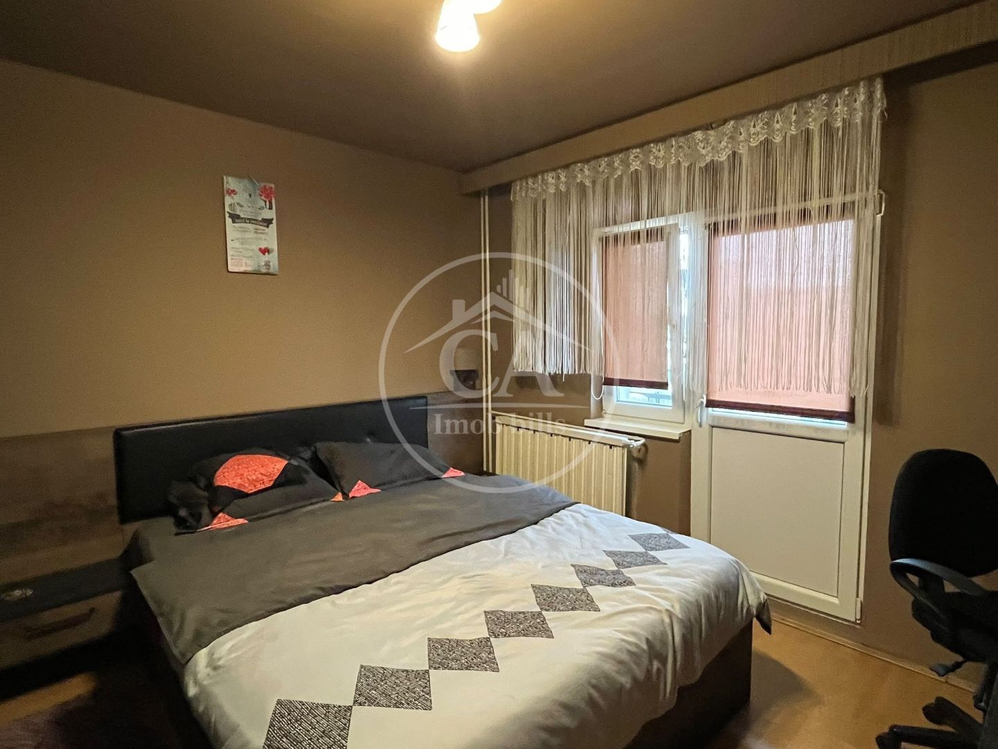 Apartament de închiriat cu 3 camere în zona ultracentrală, Oradea - Poză 1