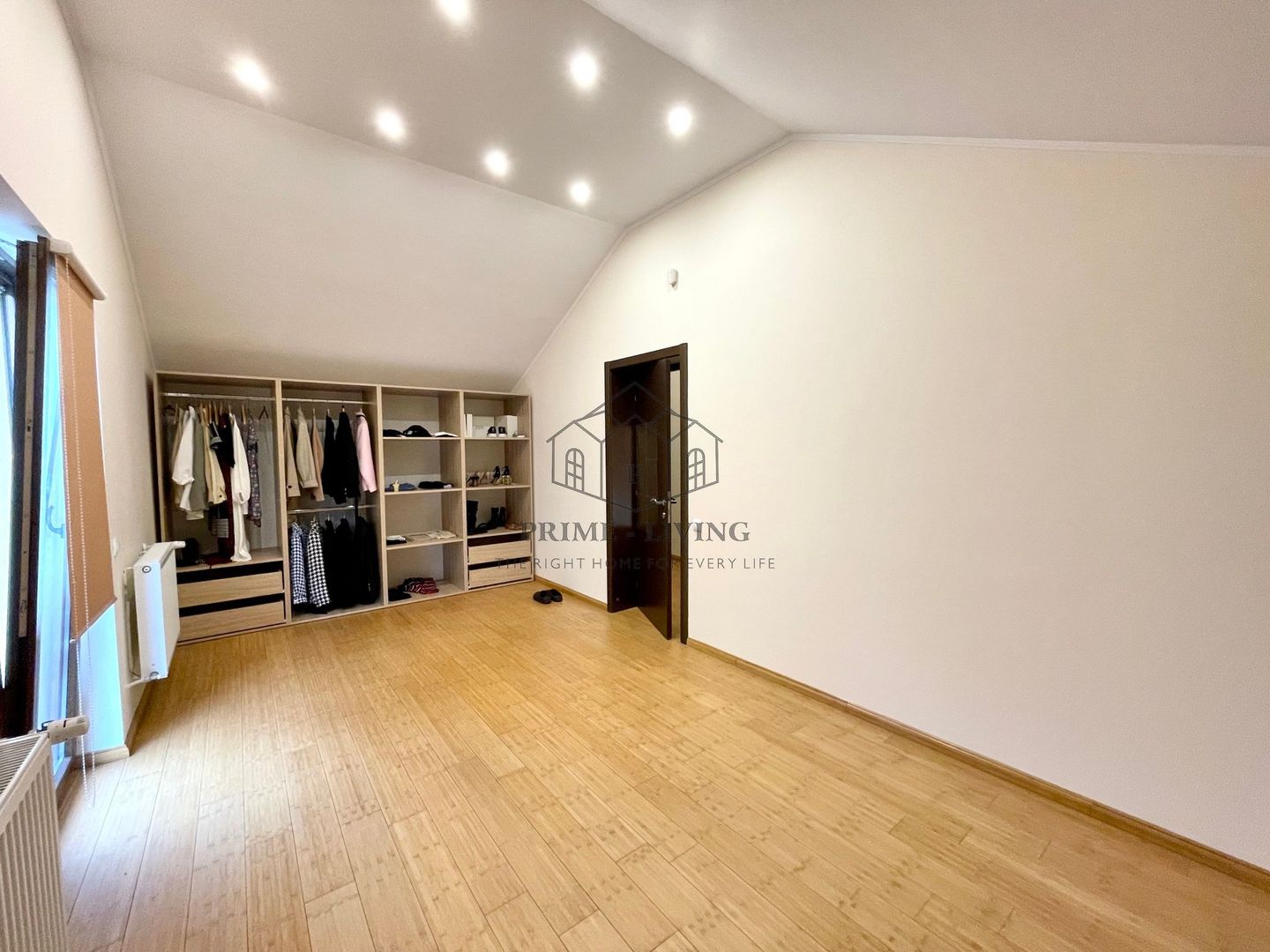 VILA CU 6 CAMERE LA INCHIRIERE IN ZONA PIPERA - Poză 16