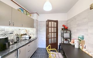 2 camere | etaj 1 | vedere spate | centrala proprie | Stefan cel Mare - Poză 10