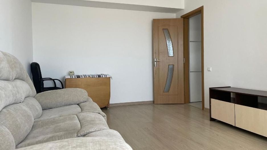 Apartament superb cu trei camere, Aparatorii Patriei, 124.000 € - Poză 4