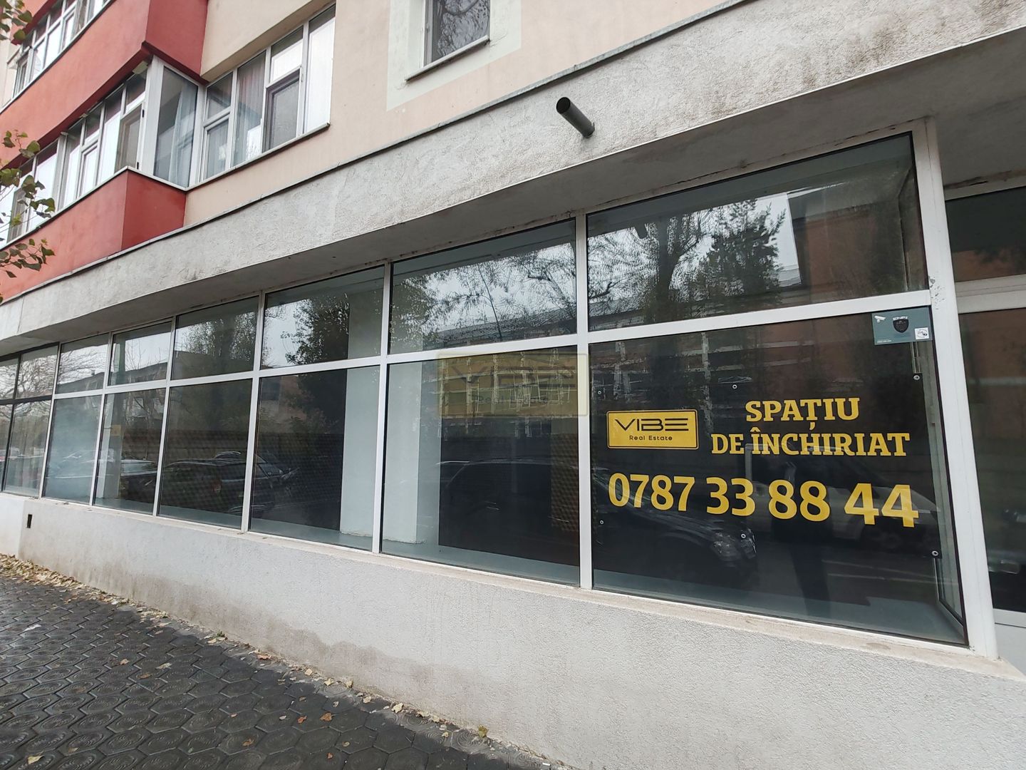 Spațiu comercial - deschidere 10 ml-amenajat! - Poză 1