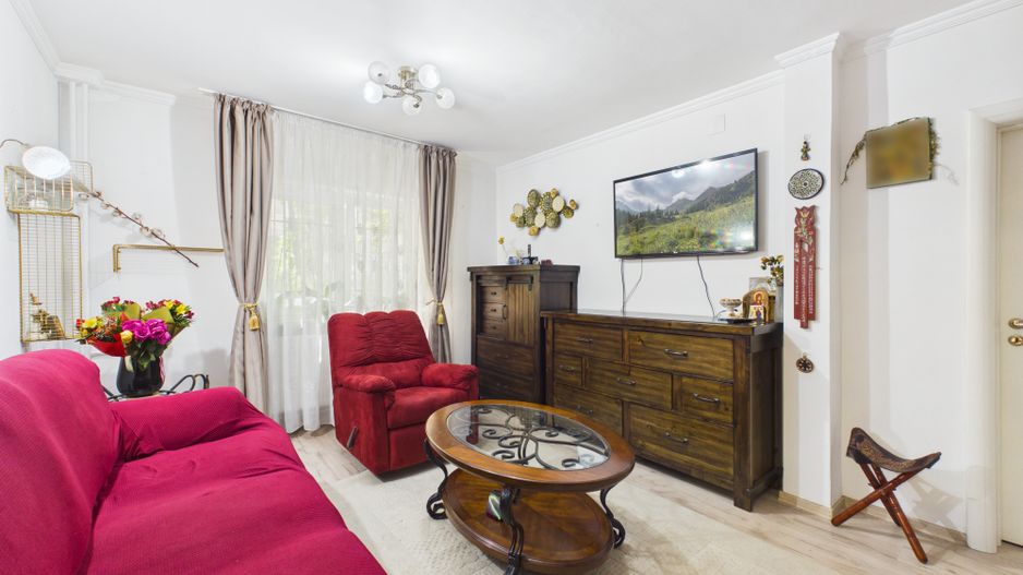 Apartament cu 4 camere de vanzare, Centrala proprie, 13 Septembrie - Poză 1