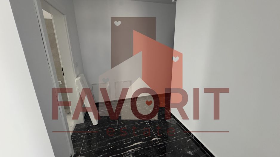 Decomandat. Disponibil imediat. Gradina proprie. Strada asfaltata - Poză 4